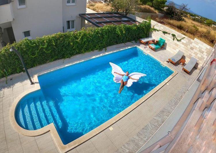 Hotel Villa Amorena Bol Bagian luar foto