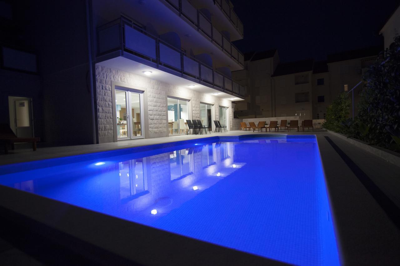 Hotel Villa Amorena Bol Bagian luar foto