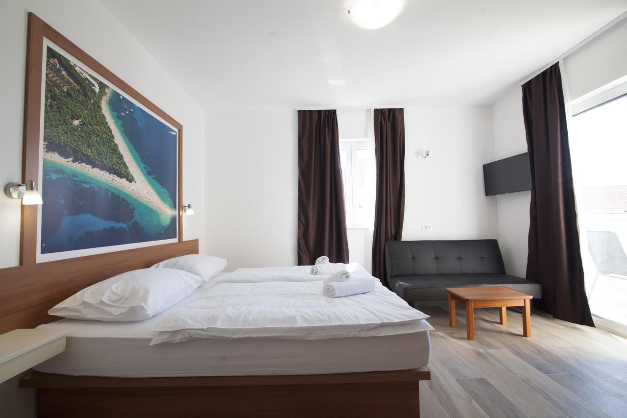 Hotel Villa Amorena Bol Bagian luar foto